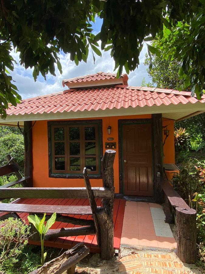 Baanphuthadol Mae Hong Son Exterior foto