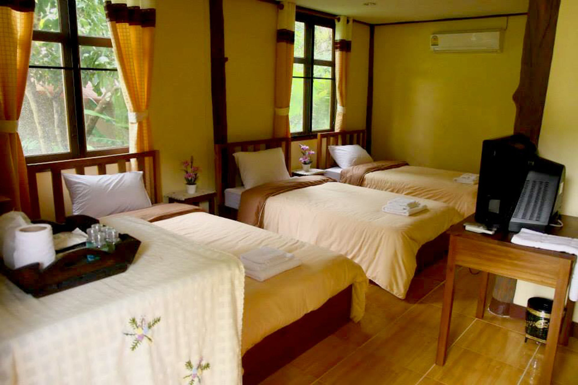 Baanphuthadol Mae Hong Son Exterior foto